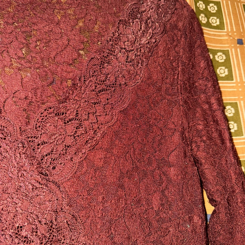 Gimmicks by BKE Burgundy Lace Women's Blouse - Picture 3 of 8